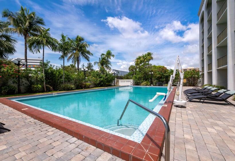 هتل Best Western Plus North Miami Bal Harbour
