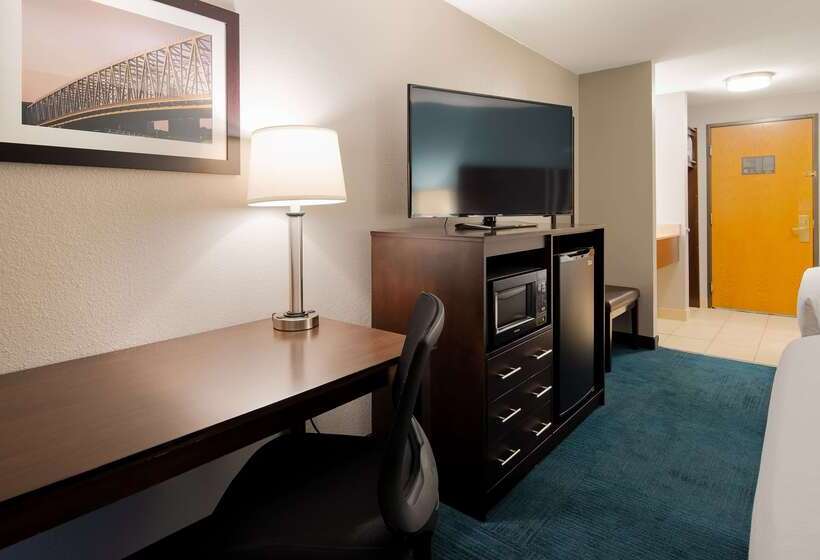 호텔 Best Western St. Clairsville Inn & Suites