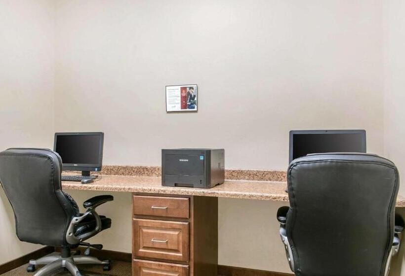 호텔 Quality Inn Dayton Airport