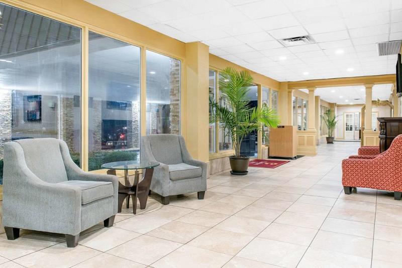 호텔 Quality Inn Dayton Airport