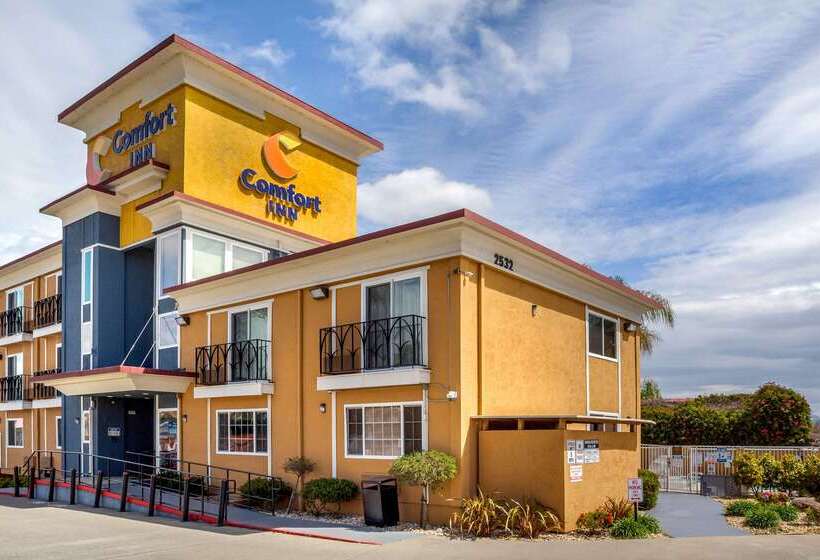 هتل Comfort Inn Castro Valley