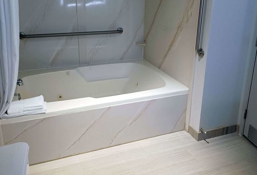 فندق Comfort Inn Near Indiana Premium Outlets