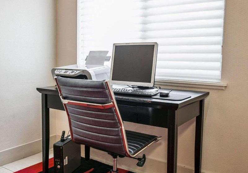 فندق Comfort Inn Near Indiana Premium Outlets