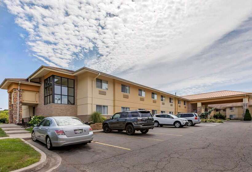 בית מלון כפרי Comfort Inn Okemos  East Lansing