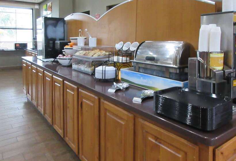 هتل Comfort Inn