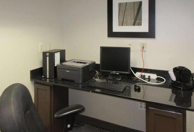 هتل Comfort Inn
