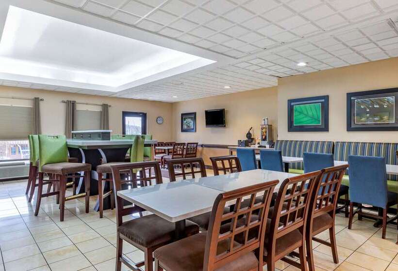 فندق Comfort Inn & Suites Asheboro East