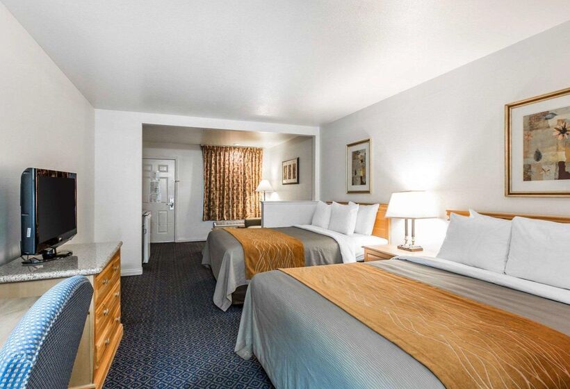 هتل Comfort Inn & Suites Sequoia Kings Canyon