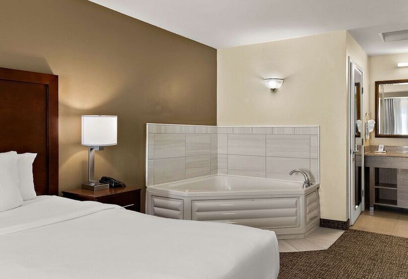 هتل Comfort Inn & Suites Sequoia Kings Canyon