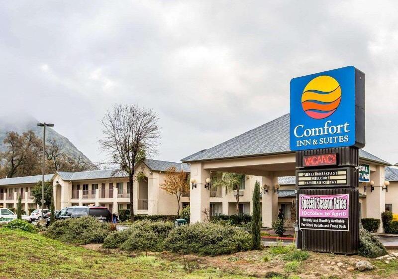 هتل Comfort Inn & Suites Sequoia Kings Canyon