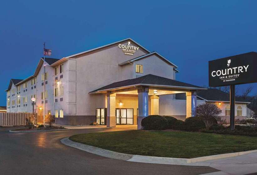 هتل Country Inn & Suites By Radisson, Auburn, In