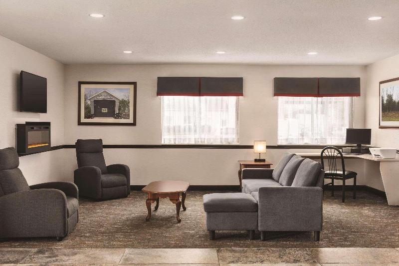 בית מלון כפרי Country Inn & Suites By Radisson, Auburn, In