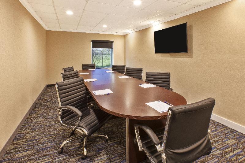 בית מלון כפרי Country Inn & Suites By Radisson, Benton Harborst. Joseph, Mi