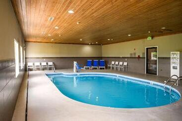 هتل Country Inn & Suites By Radisson, Greenfield, In