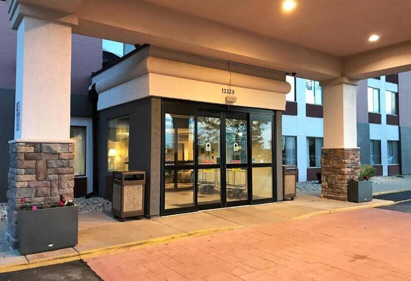 בית מלון כפרי Country Inn & Suites By Radisson Mt. Pleasantracine West Wi