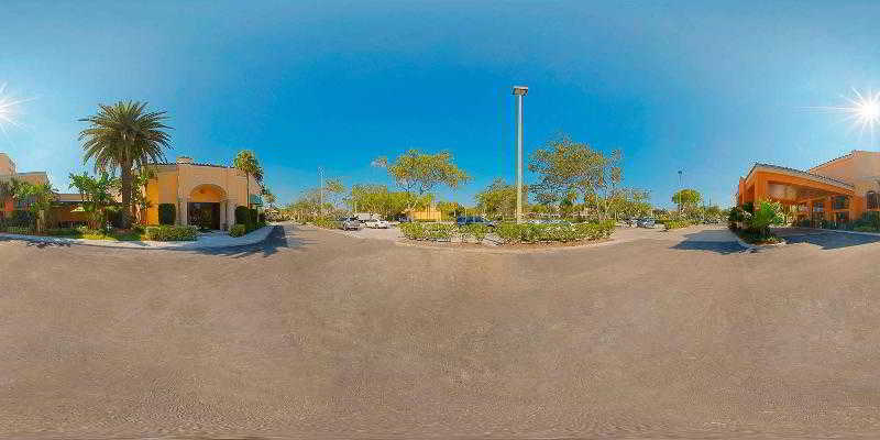 هتل Courtyard By Marriott Boynton Beach