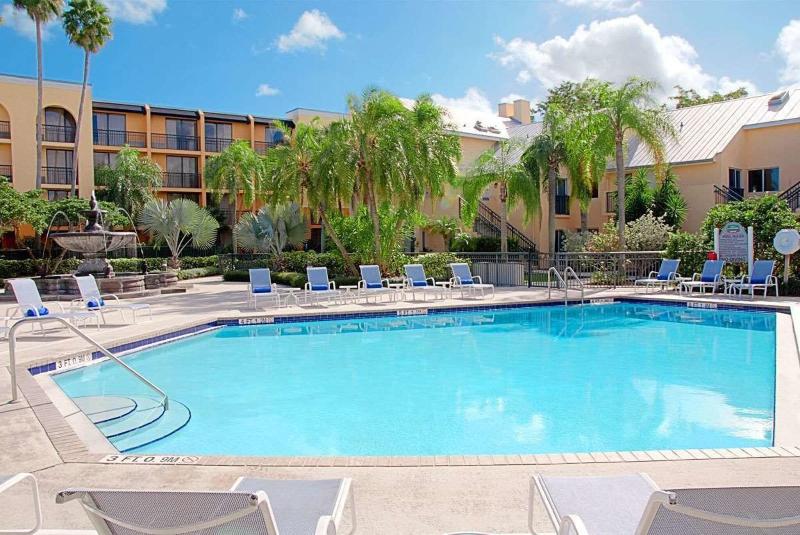 هتل Courtyard By Marriott Boynton Beach