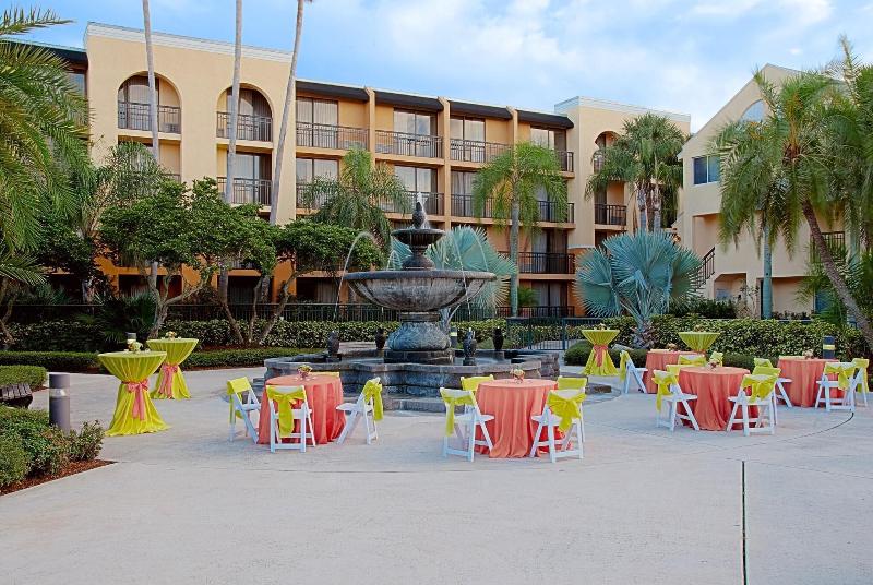 هتل Courtyard By Marriott Boynton Beach