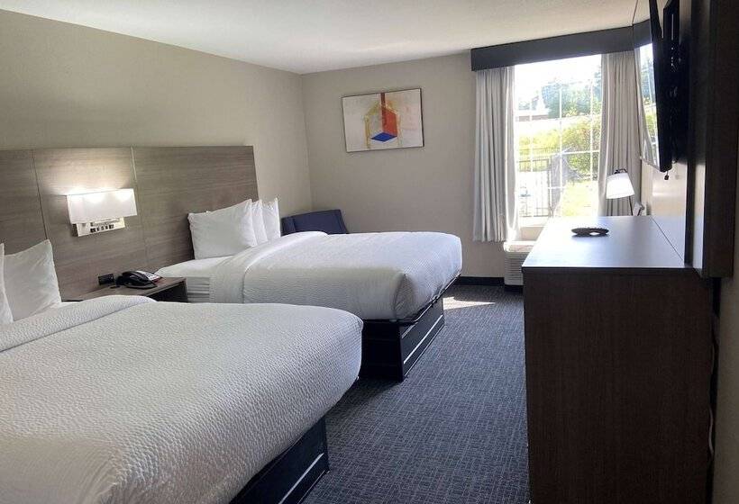 هتل Days Inn & Suites By Wyndham Tahlequah