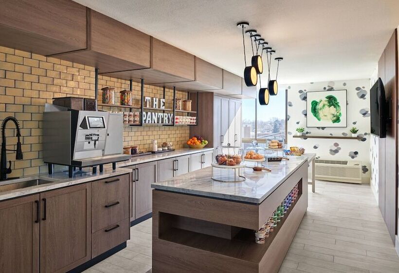 Delta Hotels By Marriott Denver Thornton