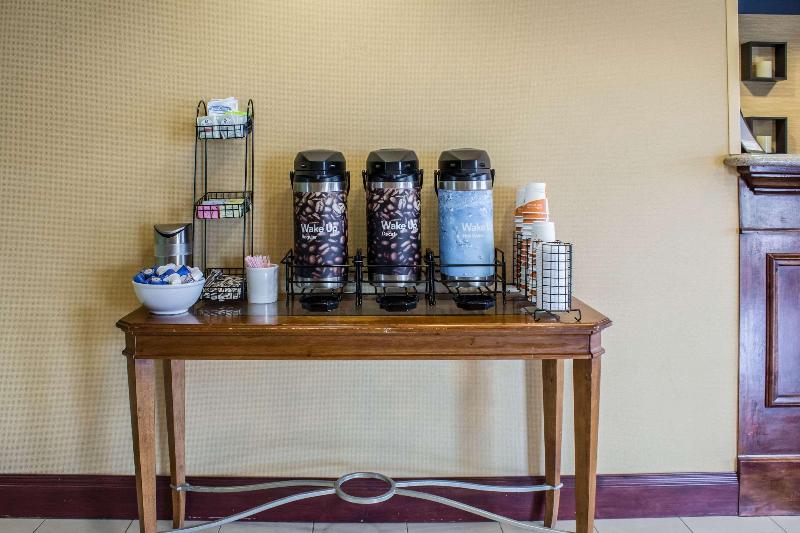 هتل Econo Lodge Ankeny   Des Moines