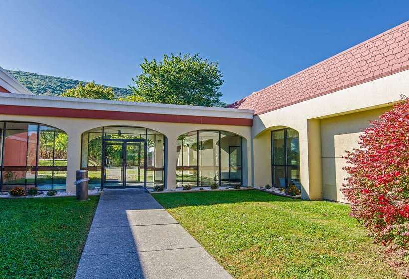 酒店 Econo Lodge Inn & Suites