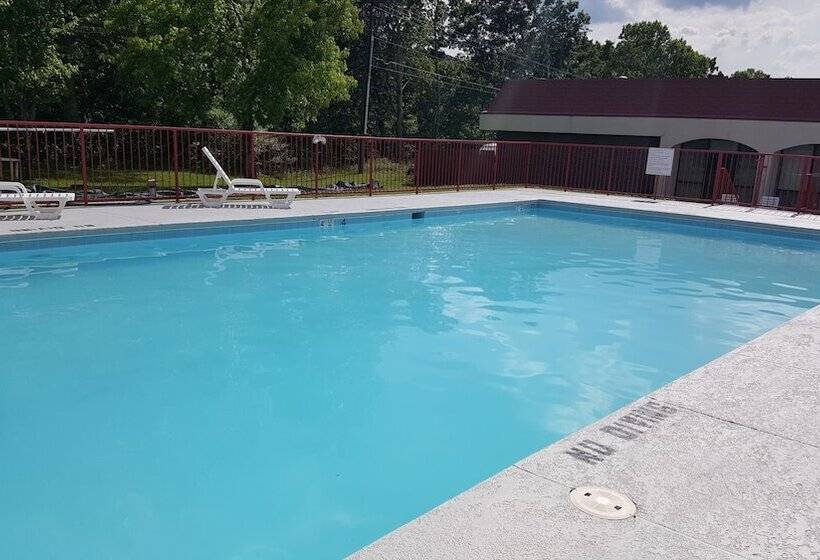 酒店 Econo Lodge Inn & Suites