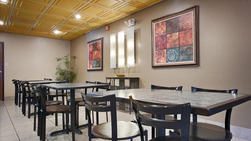 בית מלון כפרי Econo Lodge