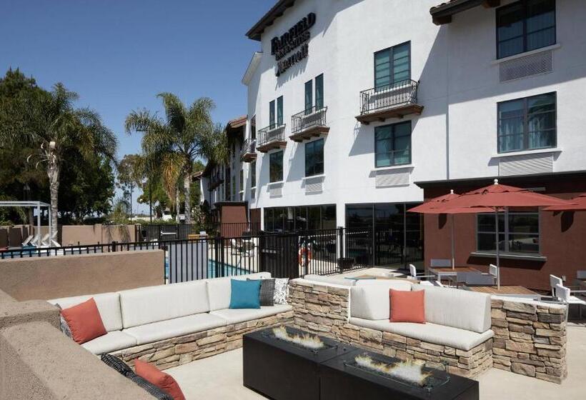 هتل Fairfield Inn & Suites By Marriott Camarillo