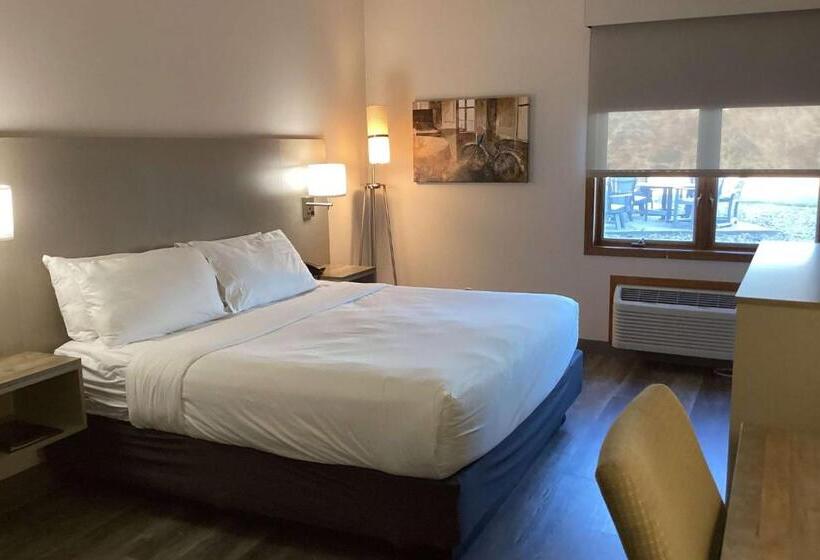 Links Bos Landen Hotel & Spa Of Pella, Trademark By Wyndham