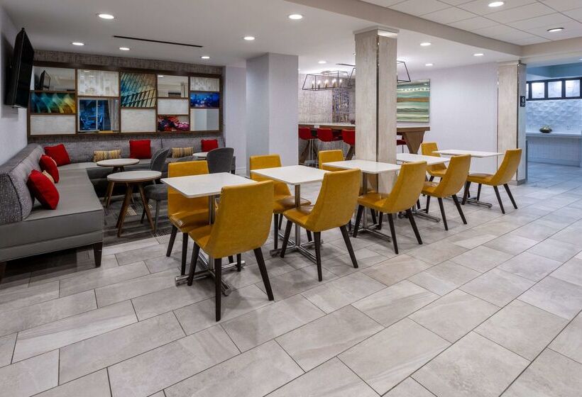 هتل Hampton Inn Atlantageorgia Techdowntown