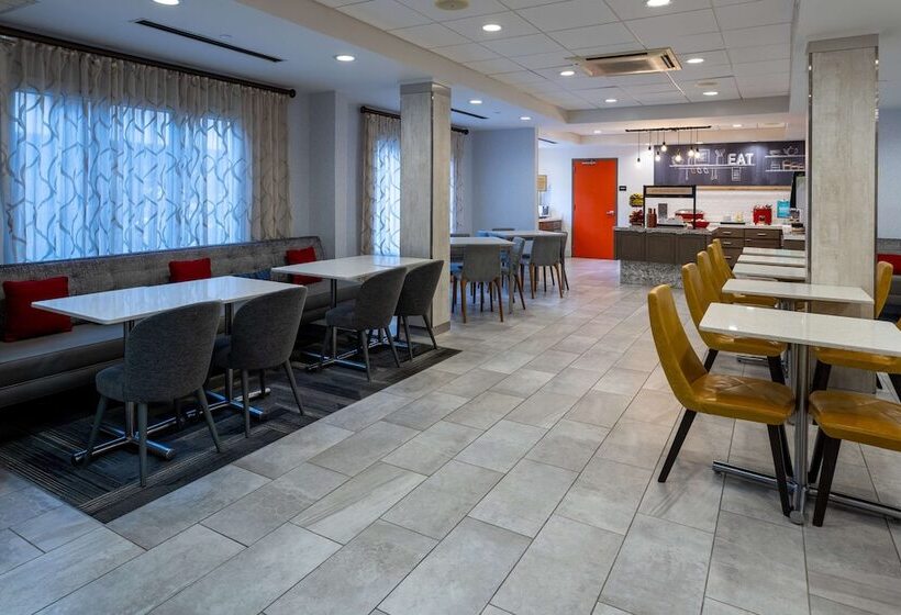 هتل Hampton Inn Atlantageorgia Techdowntown