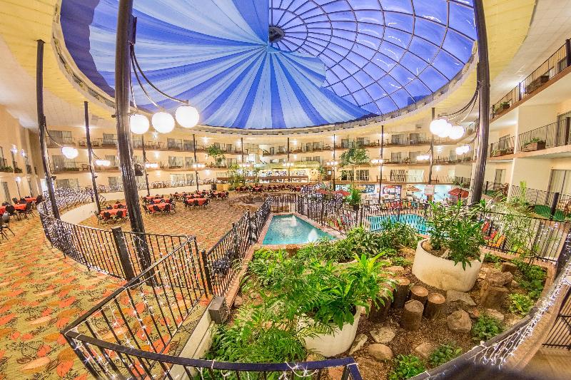 هتل Holiday Inn Des Moines Airport Conf Center, An Ihg