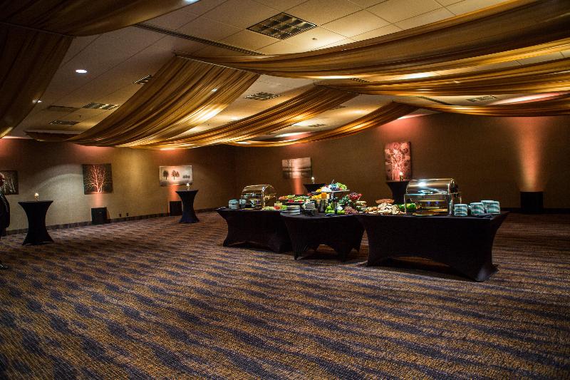 هتل Holiday Inn Des Moines Downtown Mercy Campus, An Ihg