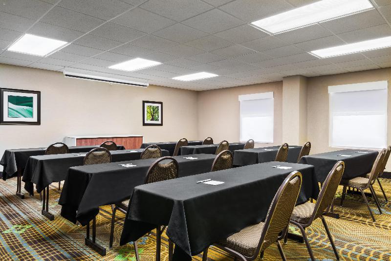 فندق Holiday Inn Express  & Suites Bentonville