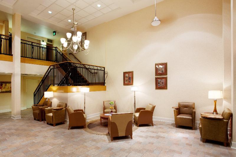 هتل Holiday Inn Express  & Suites Sulphur  Lake Charles