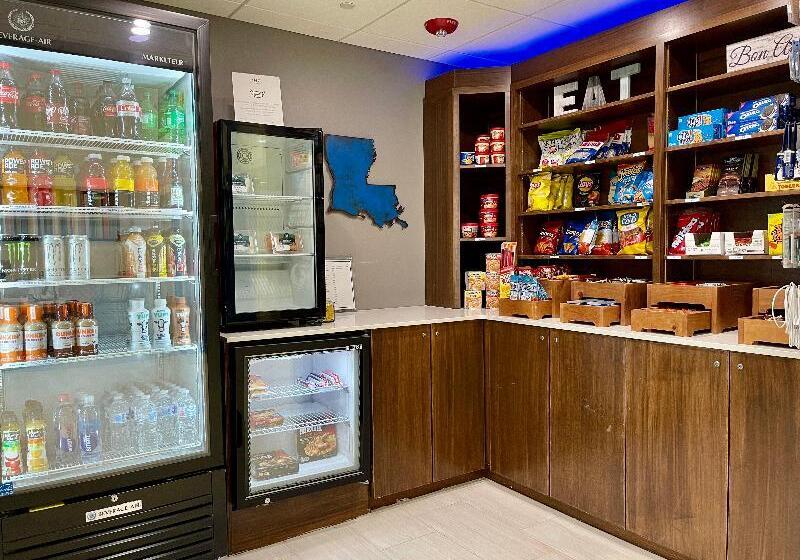 هتل Holiday Inn Express & Suites Sulphur   Lake Charles, An Ihg
