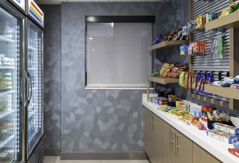 هتل Holiday Inn Express And Suites Kimball By Ihg