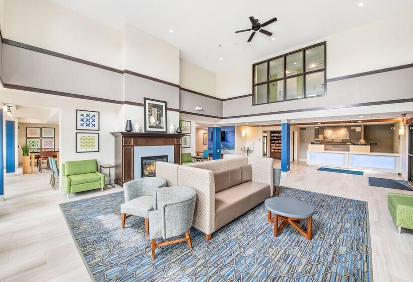 호텔 Holiday Inn Express   Delafield, An Ihg