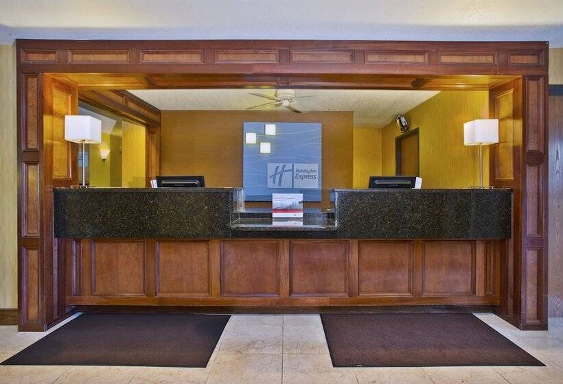 هتل Holiday Inn Express Mackinaw City, An Ihg