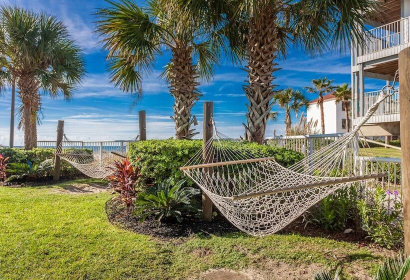 هتل Holiday Inn Express Orange Beach   On The Beach, An Ihg