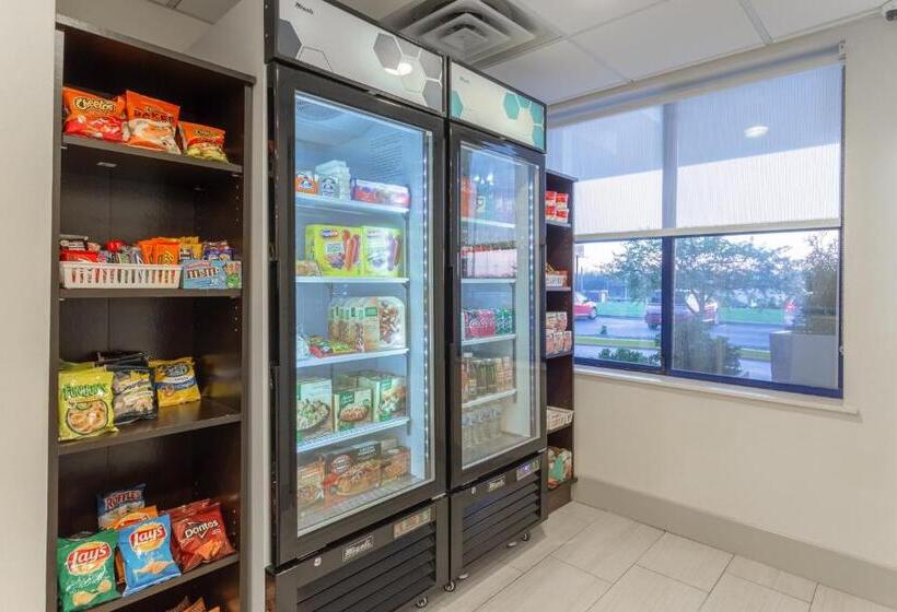 فندق Holiday Inn Express Scottsburg, An Ihg