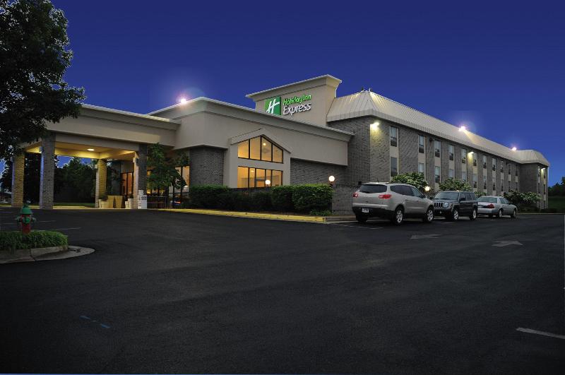 בית מלון כפרי Holiday Inn Express Stephens City, An Ihg