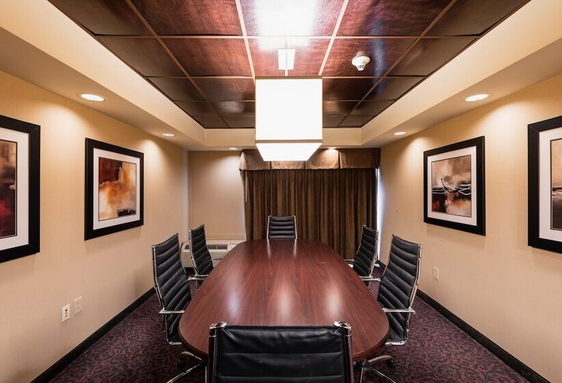 هتل Holiday Inn South Plainfield Piscataway, An Ihg