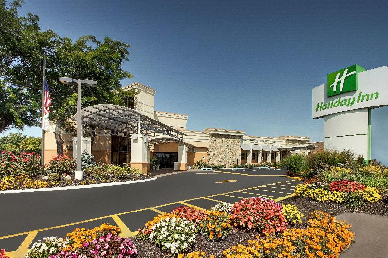 Отель Holiday Inn Westbury Long Island, An Ihg