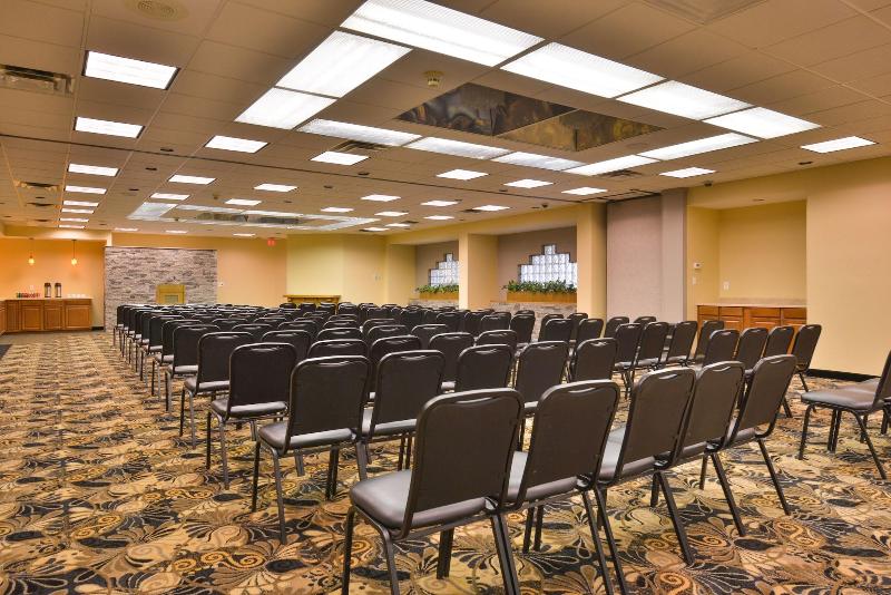 فندق Days Inn By Wyndham Pittsburg Ks