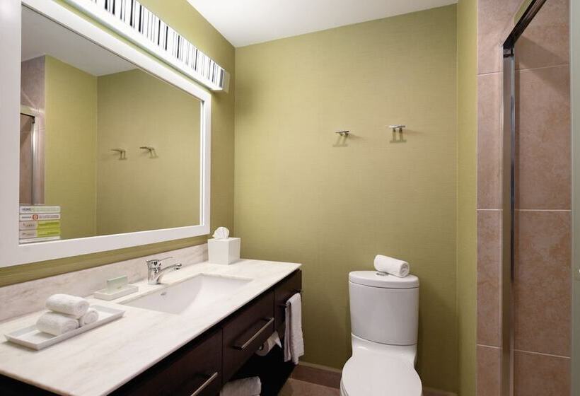 هتل Home2 Suites By Hilton East Haven New Haven