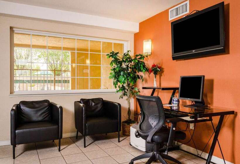 هتل Quality Inn & Suites Lathrop