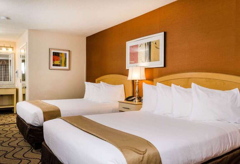 ホテル Quality Inn & Suites Lathrop