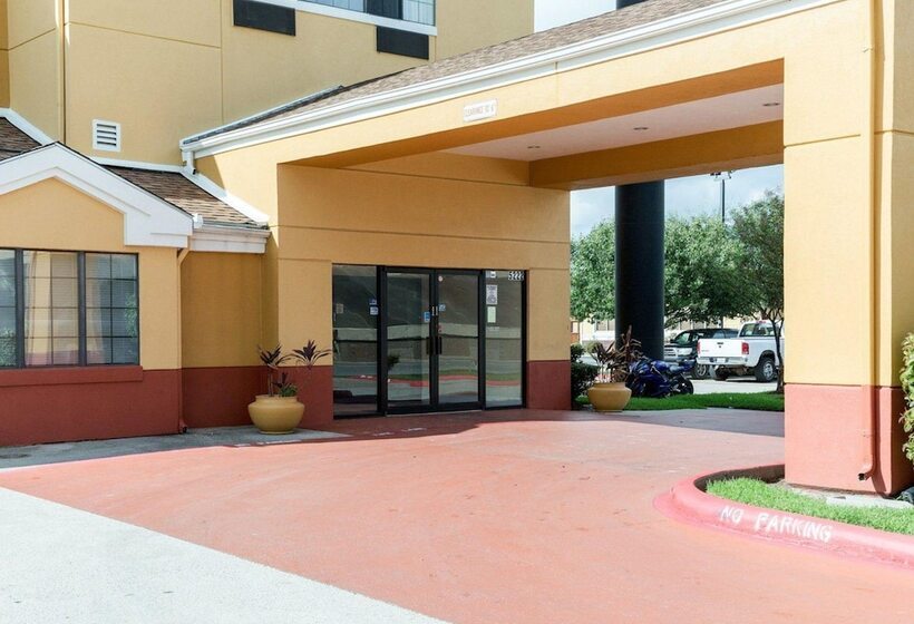 בית מלון כפרי Quality Inn Baytown  Houston East